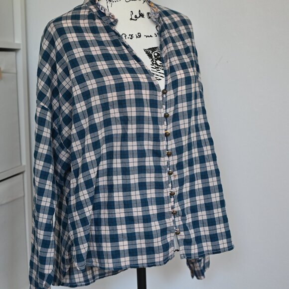 ANTHROPOLOGIE PILCRO Peach Tavi Plaid Button-Down Blouse in Navy LARGE - Picture 2 of 9